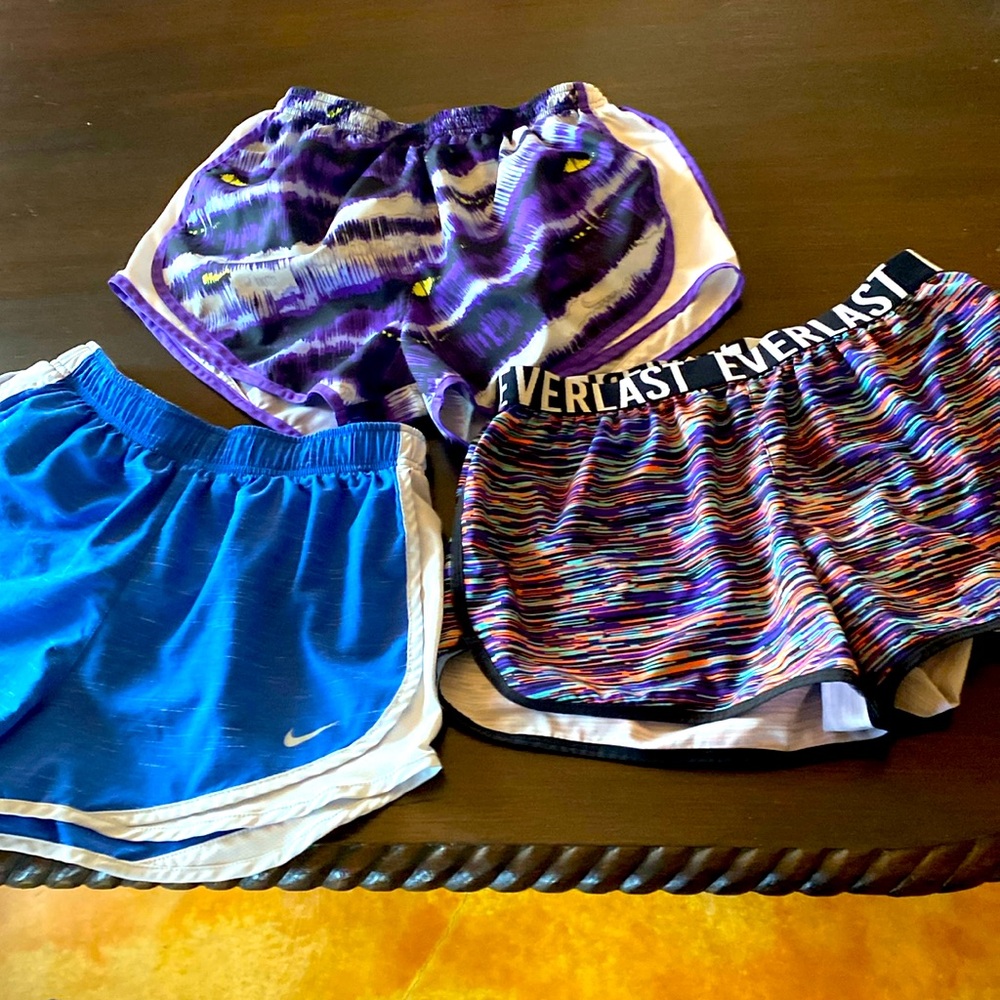 $13 Nike, Everlast medium shorts -set of 3